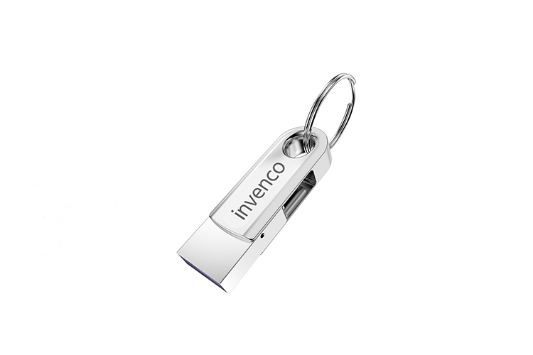 USB 3.0-C muistitikku logolla