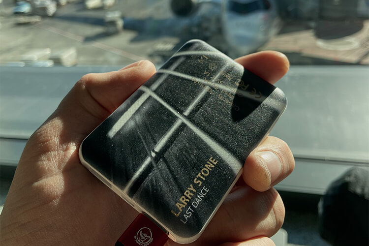 Power_bank_Mini_lentokenttä (1)